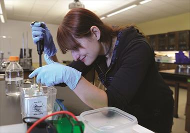 /vidasocial/nuevas-oportunidades-para-que-las-mujeres-panamenas-se-preparen-en-ciencia-y-tecnologia/91836.html